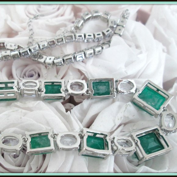 EMERALD GEMSTONE HAND CRAFT LADIES NECKLACE 18K WHITE GOLD FILLED 16 INCH - Picture 6 of 8